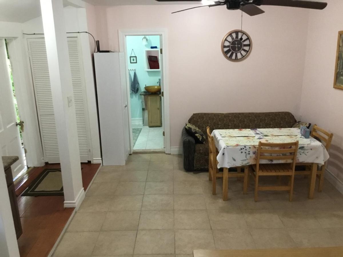 Studio Apartment At Historical House Galveston Luaran gambar