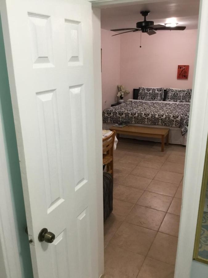 Studio Apartment At Historical House Galveston Luaran gambar